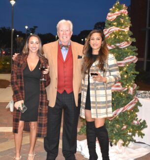 decorative image of Change-Makers-25 , Holiday Experience Change Makers 2023 2023-12-11 14:50:19