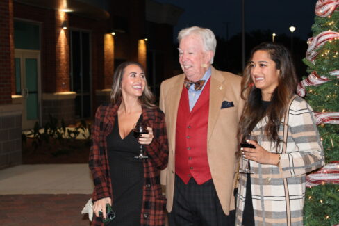 decorative image of IMG_4370 , Holiday Experience Change Makers 2023 2023-12-11 14:46:00