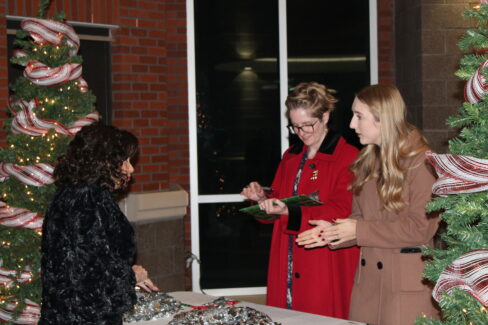 decorative image of IMG_4381 , Holiday Experience Change Makers 2023 2023-12-11 14:46:20